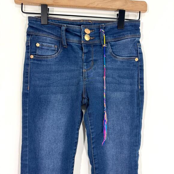 DKNY Girl’s Size 8 Blue Denim Stretch Skinny Leg Pull On Pants Jeggings - Picture 2 of 11